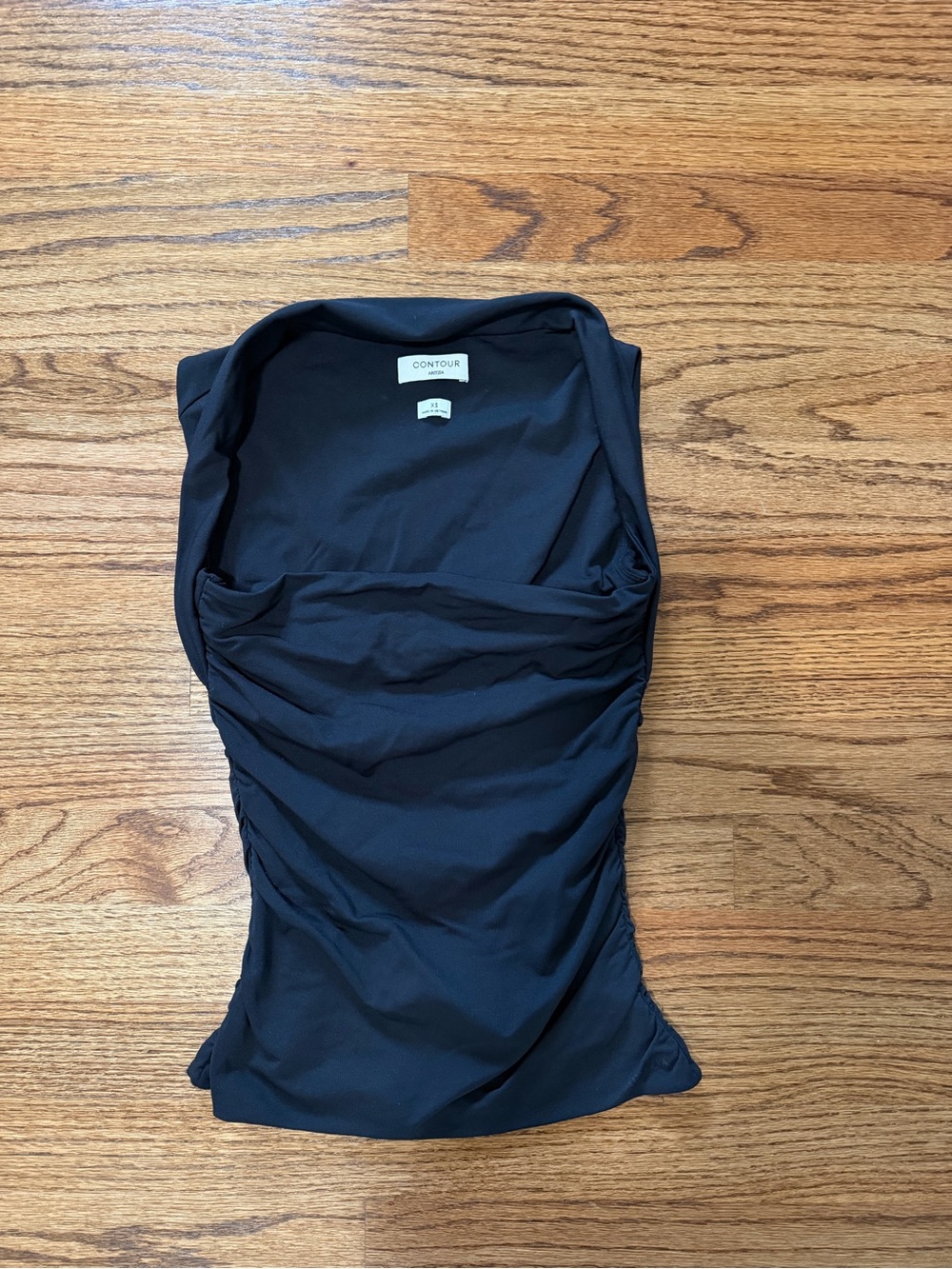 Contour top